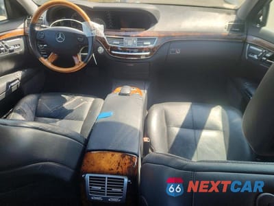 Zdjęcie 8 z 11 samochodu: 2007 MERCEDES-BENZ S 550 VIN:WDDNG71X07A109316 - miniatura