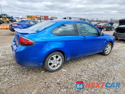 Trzecie zdjęcie samochodu z tyłu: 2010 FORD FOCUS SE VIN:1FAHP3CN2AW248553 - miniatura