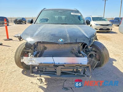 Piąte zdjęcie samochodu w środku: 2026 BMW X1 XDRIVE28I VIN:WBX73EF05T5415142 - miniatura