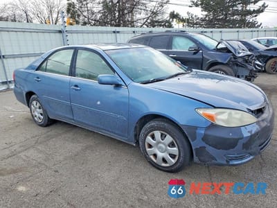 Czwarte zdjęcie samochodu z boku: 2004 TOYOTA CAMRY LE VIN:4T1BE32K84U907552 - miniatura