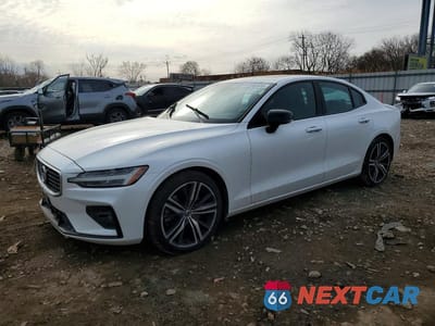 2019 VOLVO S60 T6 R-DESIGN 7JRA22TM7KG014501 - główne zdjęcie licytacji z USA - miniatura
