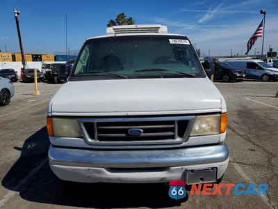Piąte zdjęcie samochodu w środku: 2004 FORD E350 REFRIGERATED DELIVERY VAN VIN:1FTSS34LX4HA37573 - miniatura