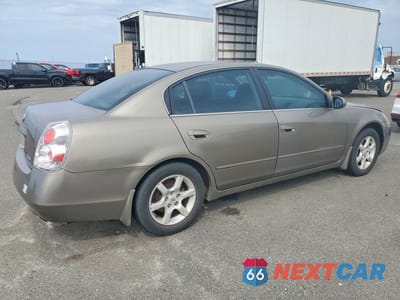 Trzecie zdjęcie samochodu z tyłu: 2005 NISSAN ALTIMA 2.5 VIN:1N4AL11D25C380974 - miniatura