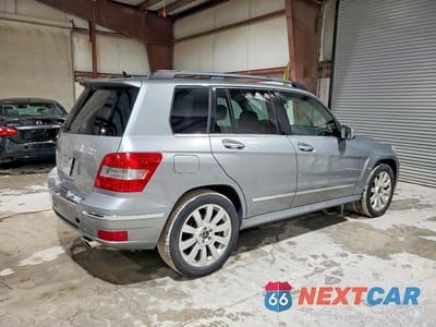 Trzecie zdjęcie samochodu z tyłu: 2012 MERCEDES-BENZ GLK 350 4MATIC VIN:WDCGG8HB5CF744753 - miniatura