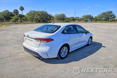 Czwarte zdjęcie samochodu z boku: 2024 TOYOTA COROLLA LE VIN:5YFB4MDE1RP115476 - miniatura