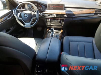 Zdjęcie 8 z 12 samochodu: 2018 BMW X5 XDR40E VIN:5UXKT0C5XJ0W00094 - miniatura