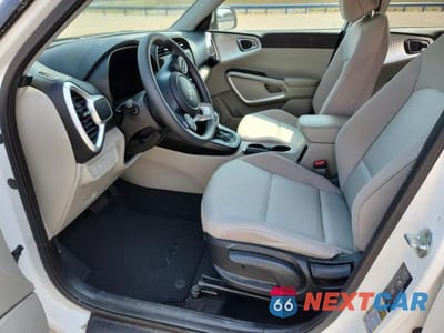 Zdjęcie 7 z 12 samochodu: 2023 KIA SOUL LX VIN:KNDJ23AU3P7858078 - miniatura