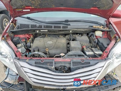 Zdjęcie 12 z 13 samochodu: 2017 TOYOTA SIENNA XLE 7-PASSENGER VIN:5TDDZ3DC5HS183384 - miniatura