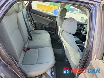 Zdjęcie 10 z 13 samochodu: 2019 HONDA CIVIC LX VIN:19XFC2F68KE032035 - miniatura