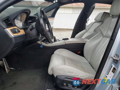 Zdjęcie 7 z 12 samochodu: 2016 BMW M5 VIN:WBSFV9C58GG343480 - miniatura