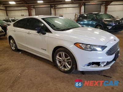 Czwarte zdjęcie samochodu z boku: 2018 FORD FUSION SE HYBRID VIN:3FA6P0LU9JR269030 - miniatura