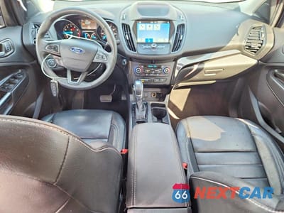 Zdjęcie 8 z 13 samochodu: 2019 FORD ESCAPE SE VIN:1FMCU0GD2KUC46470 - miniatura