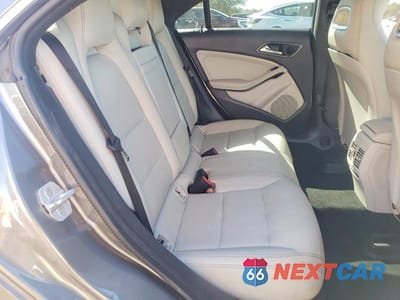 Zdjęcie 10 z 12 samochodu: 2017 MERCEDES-BENZ CLA 250 VIN:WDDSJ4EB0HN400118 - miniatura