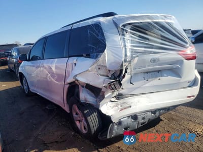 Drugie zdjęcie samochodu z przodu: 2017 TOYOTA SIEANNA VIN:5TDKZ3DC5HS858674 - miniatura