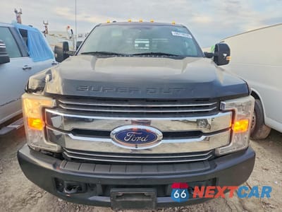 Piąte zdjęcie samochodu w środku: 2017 FORD F350 SUPER DUTY VIN:1FT8W3DT1HEF46960 - miniatura