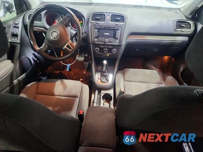 Zdjęcie 8 z 12 samochodu: 2013 VOLKSWAGEN GOLF VIN:WVWDM7AJ7DW051357 - miniatura