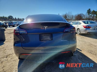 Zdjęcie 6 z 12 samochodu: 2023 TESLA MODEL Y VIN:7SAYGDEE0PF611137 - miniatura