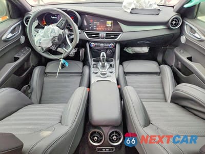 Zdjęcie 8 z 11 samochodu: 2025 ALFA ROMEO GIULIA BASE VIN:ZARFAMAN6S7693794 - miniatura