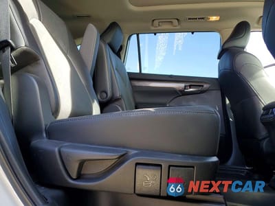 Zdjęcie 11 z 14 samochodu: 2022 TOYOTA HIGHLANDER PLATINUM VIN:5TDFZRBH9NS228879 - miniatura