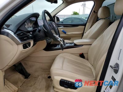 Zdjęcie 7 z 14 samochodu: 2015 BMW X5 XDRIVE35I VIN:5UXKR0C53F0K66030 - miniatura