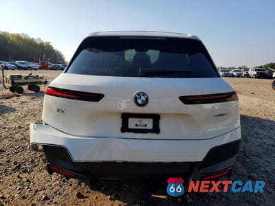 Zdjęcie 6 z 12 samochodu: 2023 BMW IX XDRIVE50 VIN:WB523CF06PCM41127 - miniatura