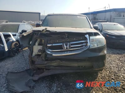 Piąte zdjęcie samochodu w środku: 2012 HONDA PILOT LX VIN:5FNYF3H26CB035222 - miniatura