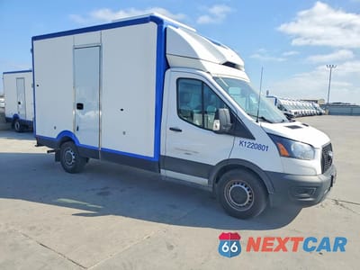 Czwarte zdjęcie samochodu z boku: 2023 FORD TRANSIT DELIVERY TRUCK VIN:1FDBW5ZG8PKA11004 - miniatura