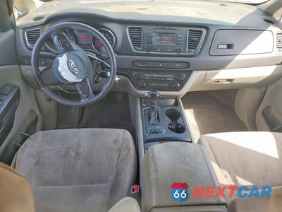 Zdjęcie 8 z 12 samochodu: 2016 KIA SEDONA LX VIN:KNDMB5C17G6112010 - miniatura