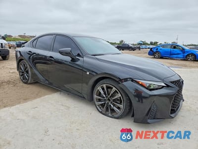 Czwarte zdjęcie samochodu z boku: 2021 LEXUS IS 350 F SPORT VIN:JTHGZ1B24M5039612 - miniatura