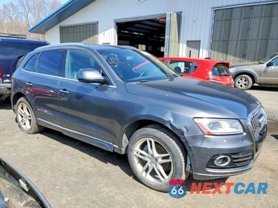 Czwarte zdjęcie samochodu z boku: 2015 AUDI Q5 PREMIUM PLUS VIN:WA1LFAFP7FA082246 - miniatura