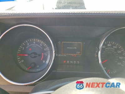 Zdjęcie 9 z 11 samochodu: 2016 FORD MUSTANG VIN:1FATP8EM2G5333502 - miniatura