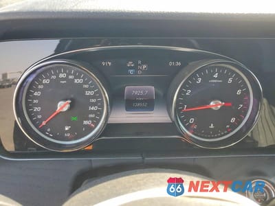 Zdjęcie 9 z 13 samochodu: 2019 MERCEDES-BENZ E 300 VIN:WDDZF4JB8KA631689 - miniatura