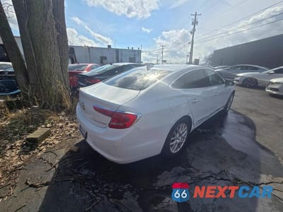 Czwarte zdjęcie samochodu z boku: 2017 BUICK LACROSSE PREMIUM VIN:1G4ZR5SS8HU168526 - miniatura