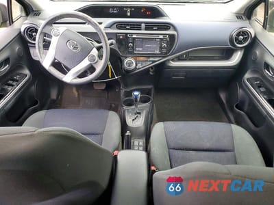 Zdjęcie 8 z 11 samochodu: 2016 TOYOTA PRIUS C TWO VIN:JTDKDTB38G1118078 - miniatura