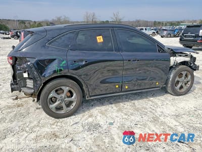 Trzecie zdjęcie samochodu z tyłu: 2023 FORD ESCAPE ST LINE VIN:1FMCU0MN1PUA00613 - miniatura