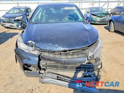 Piąte zdjęcie samochodu w środku: 2018 CHEVROLET TRAX LS VIN:3GNCJNSB1JL296650 - miniatura