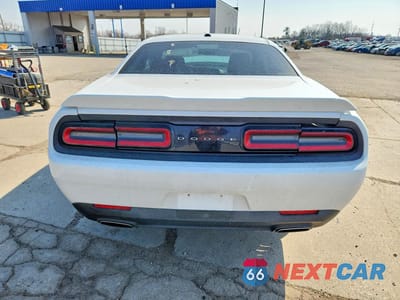 Zdjęcie 6 z 13 samochodu: 2015 DODGE CHALLENGER SXT VIN:2C3CDZAG2FH764023 - miniatura