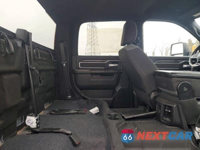 Zdjęcie 10 z 12 samochodu: 2024 RAM 3500 BIG HORN VIN:3C63RRHL8RG149018 - miniatura