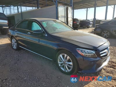 Czwarte zdjęcie samochodu z boku: 2020 MERCEDES-BENZ C 300 VIN:55SWF8DBXLU330039 - miniatura