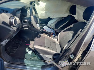 Zdjęcie 7 z 13 samochodu: 2021 NISSAN VERSA SV VIN:3N1CN8EV7ML896519 - miniatura