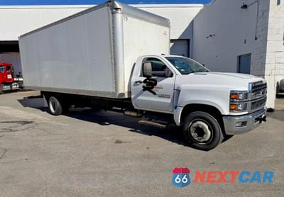 2022 CHEVROLET SILVERADO MEDIUM DUTY 1HTKHPVM7NH049245 - główne zdjęcie licytacji z USA - miniatura