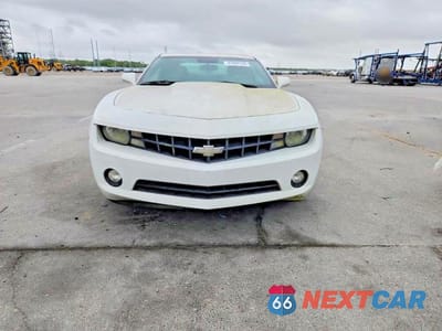 Piąte zdjęcie samochodu w środku: 2011 CHEVROLET CAMARO LT VIN:2G1FB1ED4B9137613 - miniatura