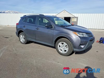 Czwarte zdjęcie samochodu z boku: 2015 TOYOTA RAV4 LE VIN:JTMBFREV9FJ019035 - miniatura