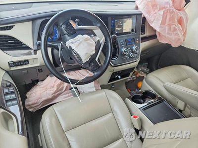 Zdjęcie 8 z 12 samochodu: 2015 TOYOTA SIENNA XLE 8-PASSENGER VIN:5TDYK3DC4FS663032 - miniatura