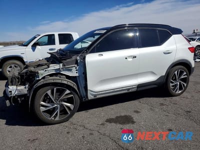 2021 VOLVO XC40 T4 R-DESIGN YV4AC2HM6M2487226 - główne zdjęcie licytacji z USA - miniatura