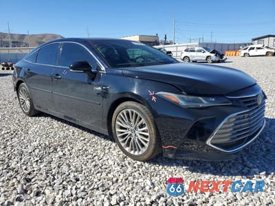 Czwarte zdjęcie samochodu z boku: 2019 TOYOTA AVALON HYBRID LIMITED VIN:4T1B21FB8KU003401 - miniatura