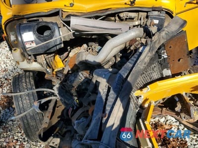 Zdjęcie 11 z 12 samochodu: 2002 INTERNATIONAL 4700 UTILITY / SERVICE TRUCK VIN:1HTSCABM02H557147 - miniatura