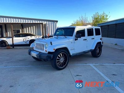 Drugie zdjęcie samochodu z przodu: 2013 JEEP WRANGLER UNLIMITED SAHARA VIN:1C4BJWEG1DL677366 - miniatura