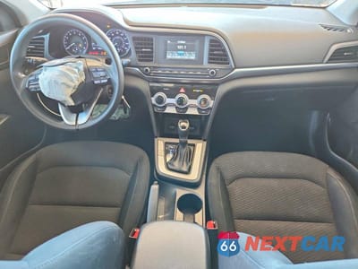 Zdjęcie 8 z 11 samochodu: 2019 HYUNDAI ELANTRA SE VIN:KMHD74LFXKU811378 - miniatura