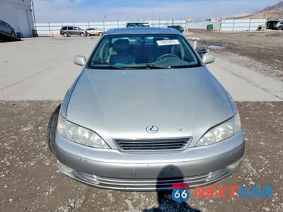 Piąte zdjęcie samochodu w środku: 1998 LEXUS ES 300 BASE VIN:JT8BF28G4W0105474 - miniatura